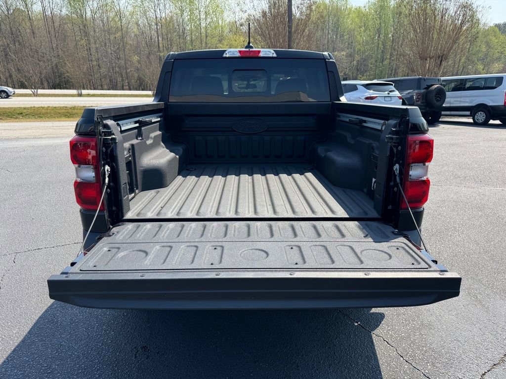 Used 2025 Ford Maverick Lariat w/ Black Appearance Package image 10