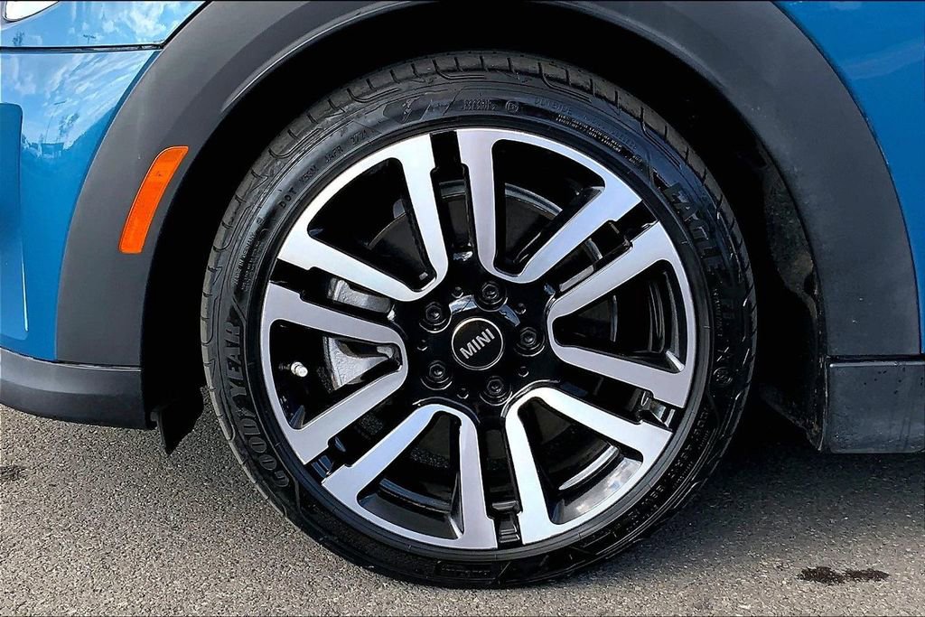 Certified 2022 MINI Cooper S image 10