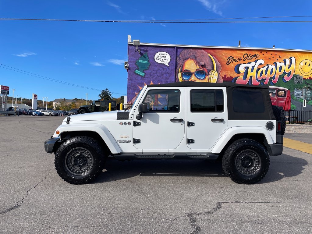 Used 2015 Jeep Wrangler Unlimited Sahara w/ Dual Top Group AWD/4WD image 2