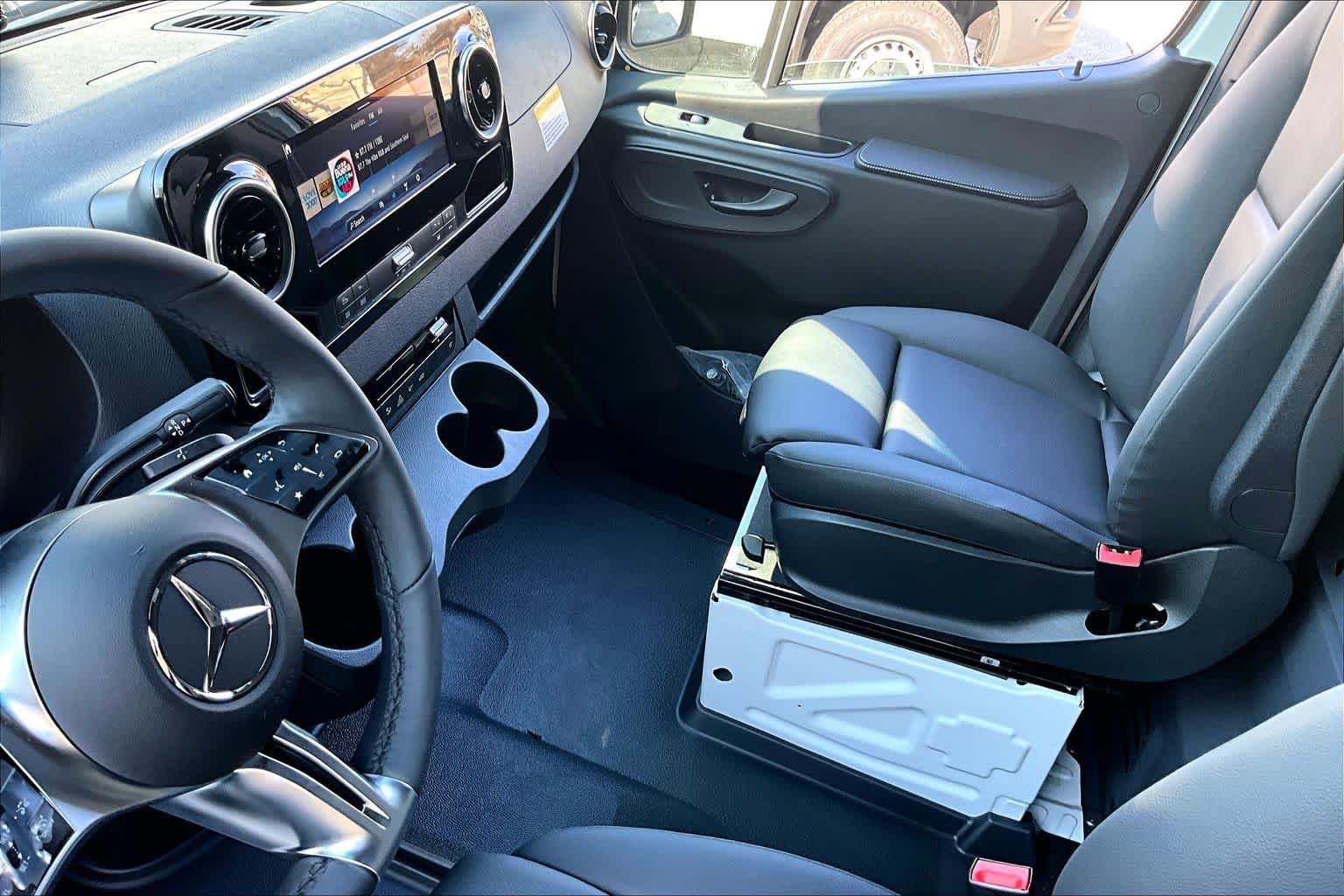 New 2026 Mercedes-Benz Sprinter 2500 image 7