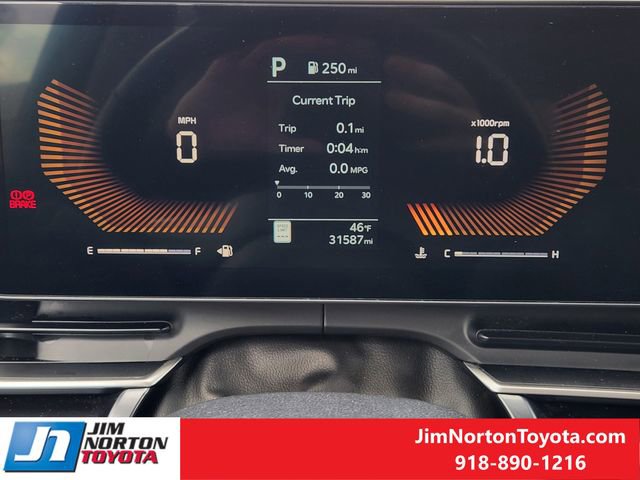 Used 2025 Kia Carnival image 16