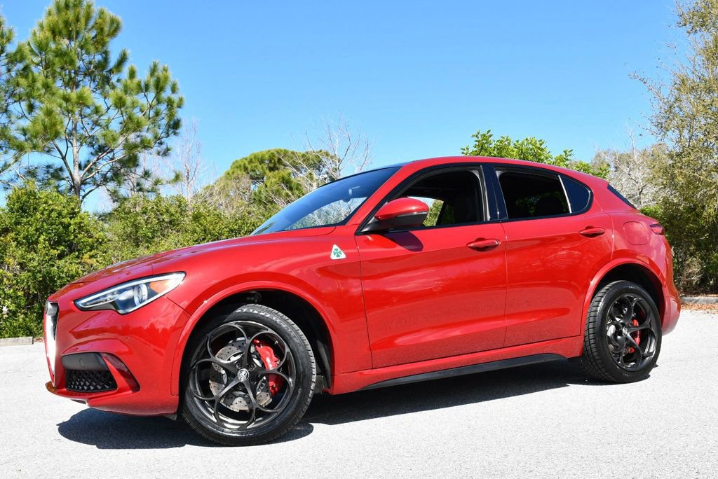 Used 2018 Alfa Romeo Stelvio Quadrifoglio w/ Driver Assist Dynamic Package image 23
