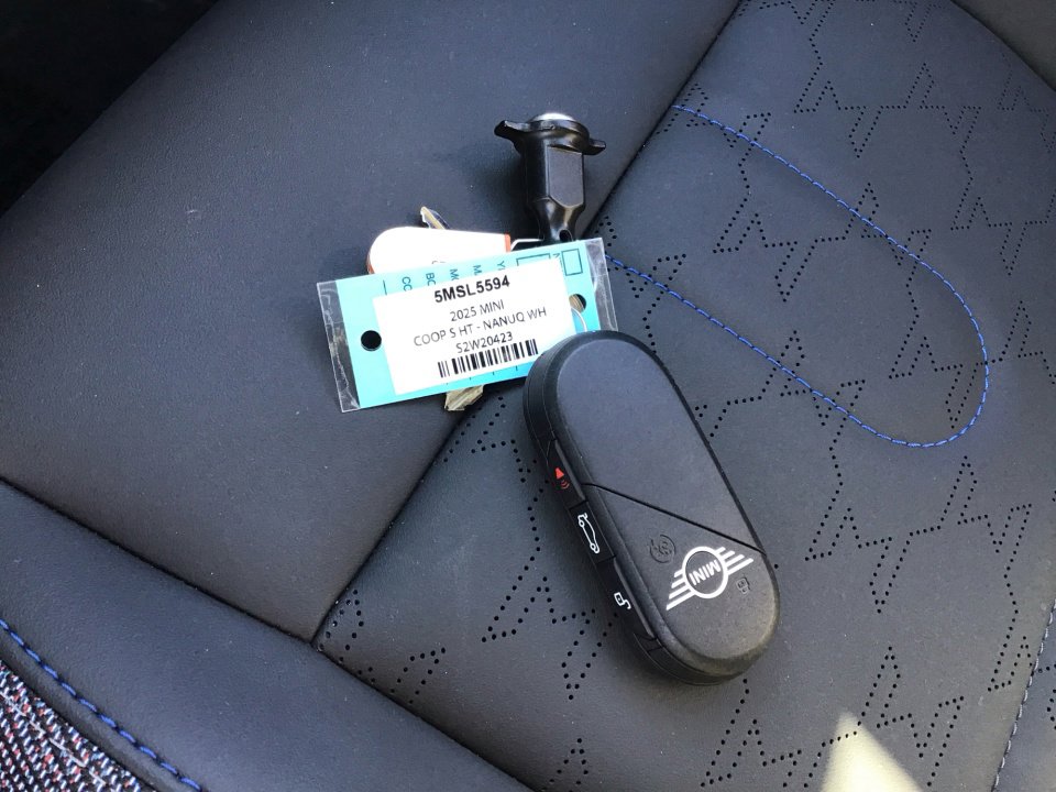 Certified 2025 MINI Cooper S image 34