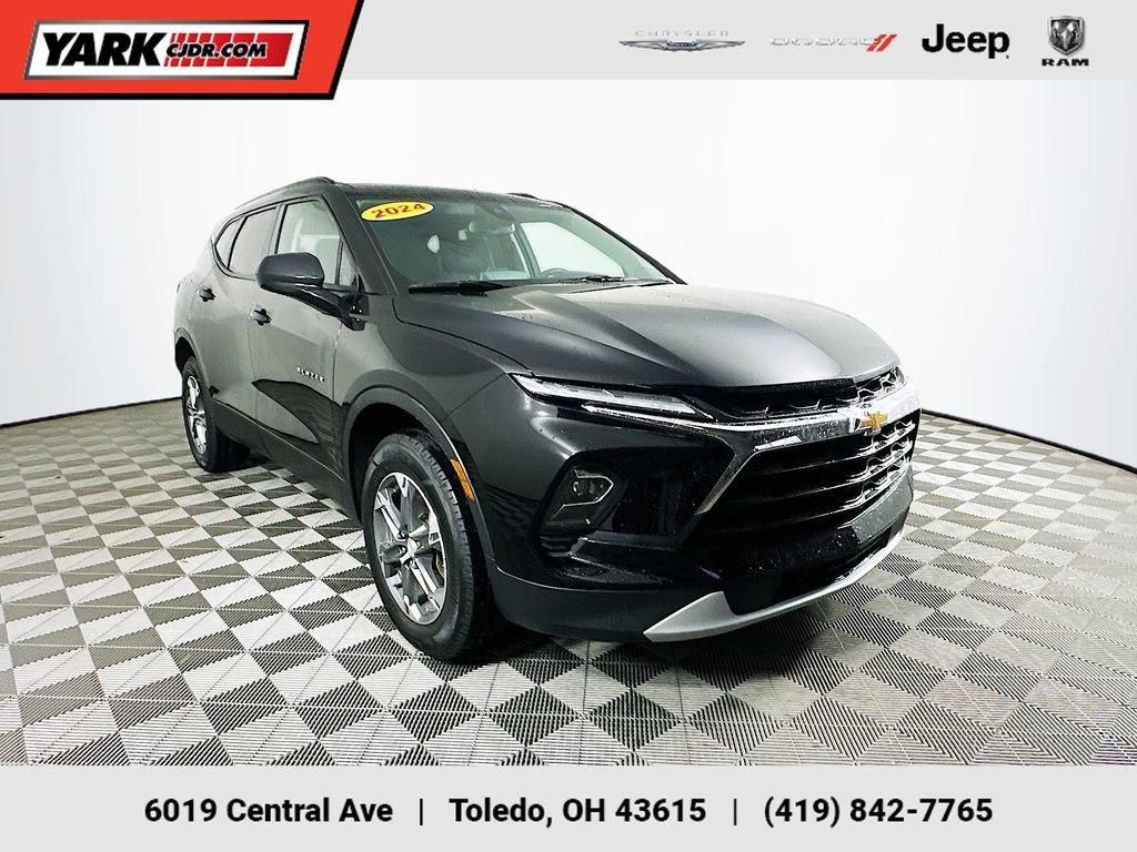 Used 2024 Chevrolet Blazer LT w/ Convenience Package FWD image 1