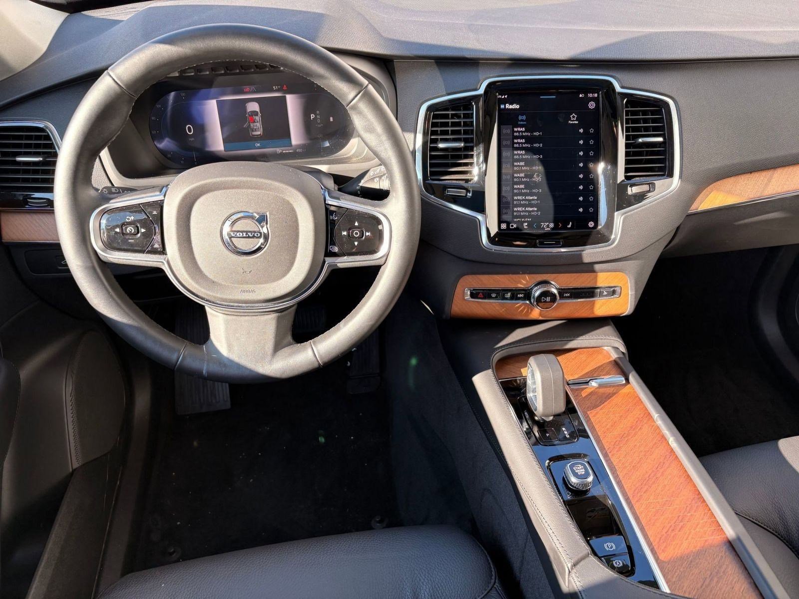 Certified 2025 Volvo XC90 B6 Plus image 22