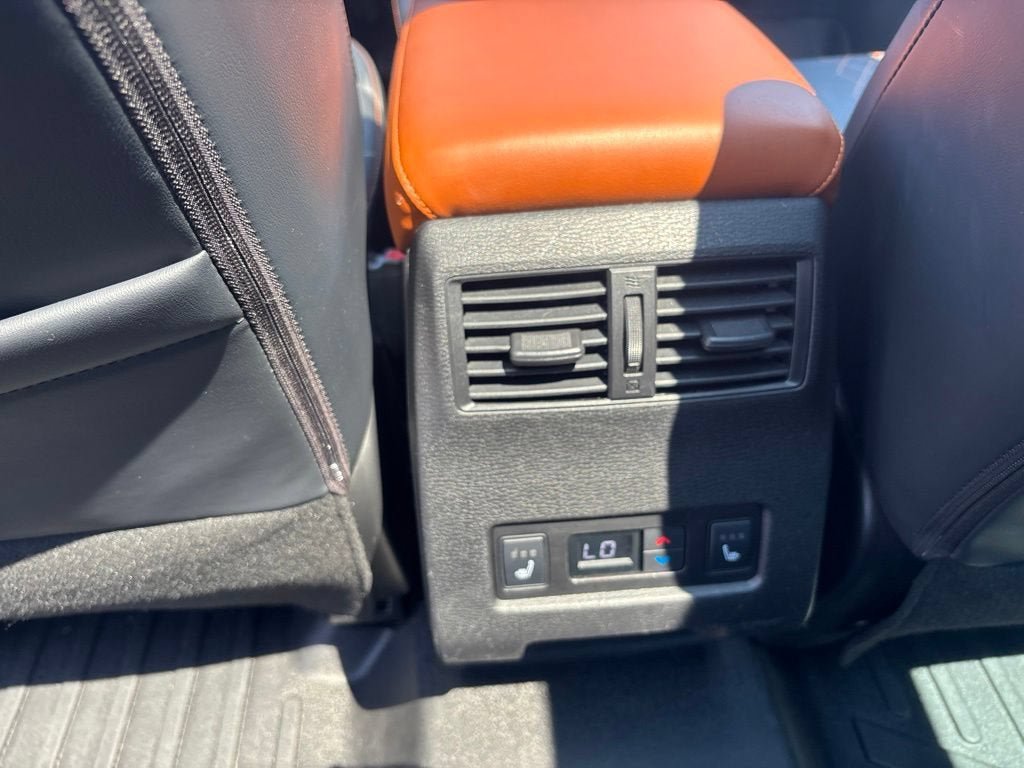Used 2022 Mitsubishi Outlander SEL AWD/4WD image 17