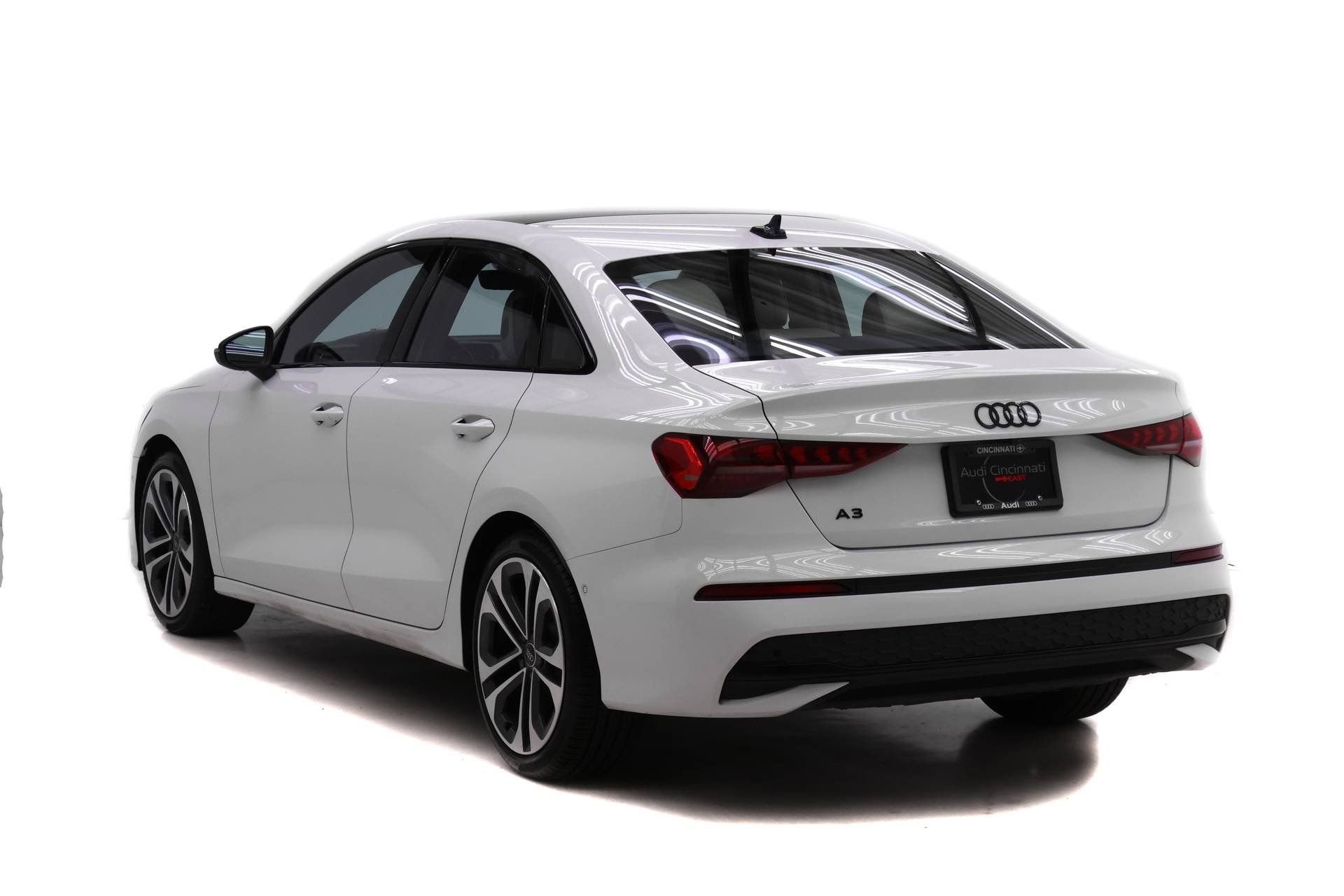 Used 2025 Audi A3 2.0T Premium w/ Black Optic Package image 4