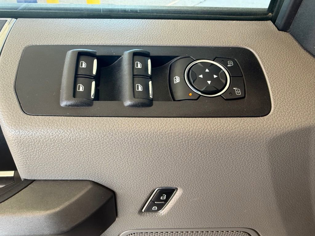 Used 2017 Ford F150 XLT image 33