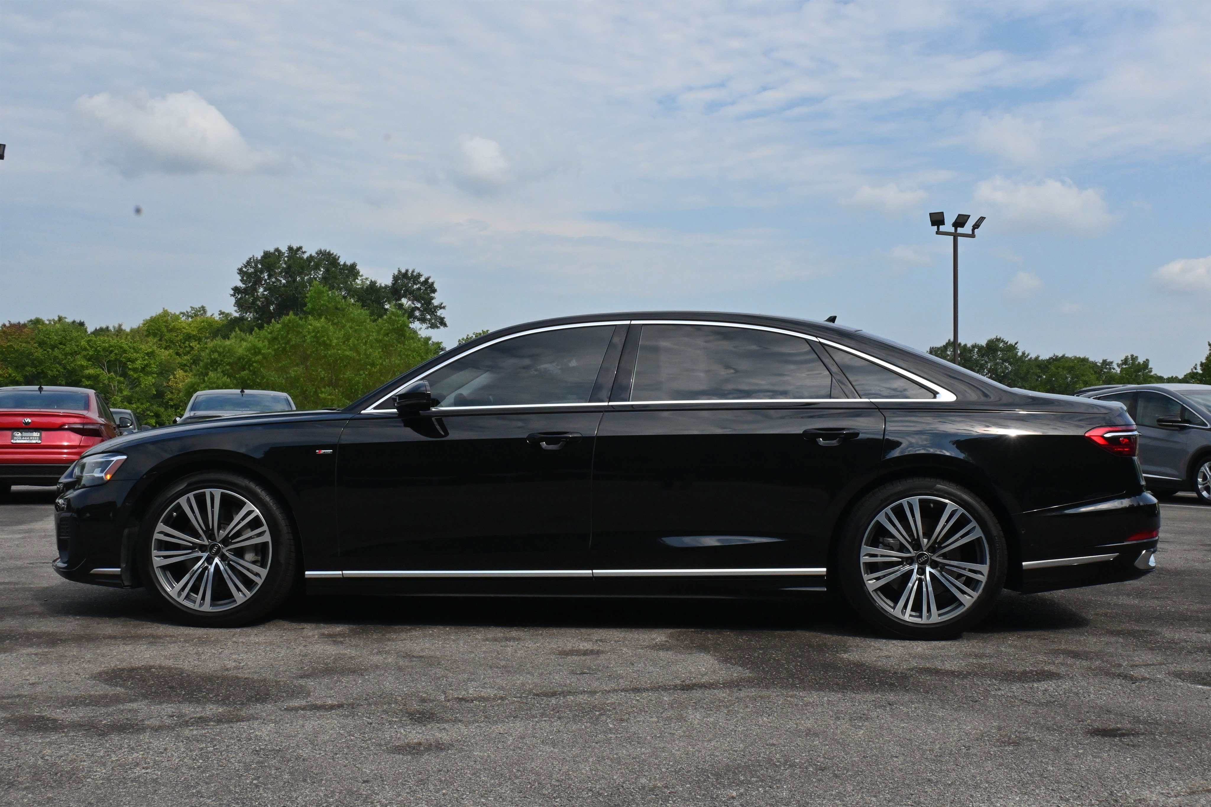 Used 2022 Audi A8 L 3.0T image 6
