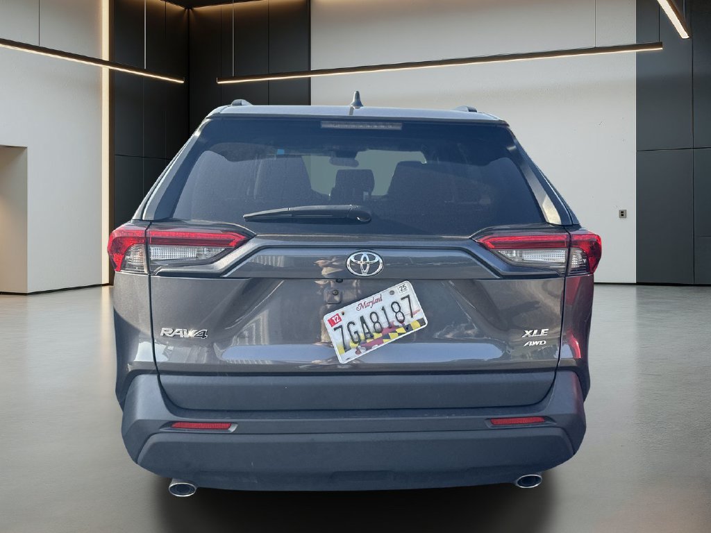 Used 2024 Toyota RAV4 XLE AWD/4WD image 7