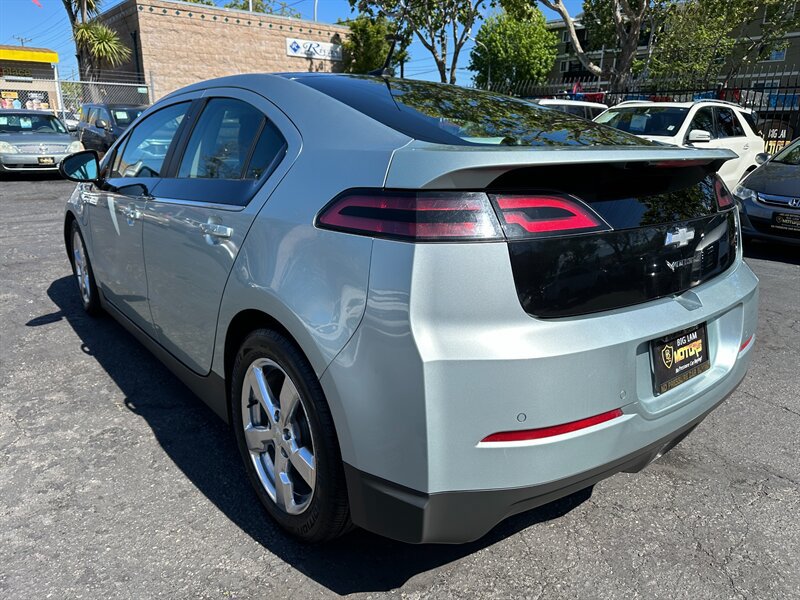 Used 2012 Chevrolet Volt Premium w/ Premium Trim Package FWD image 7