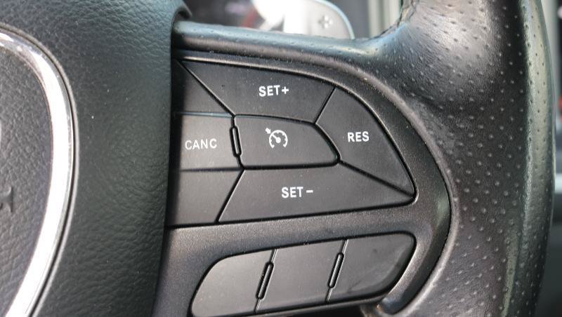 Used 2019 Dodge Charger SXT AWD/4WD image 11
