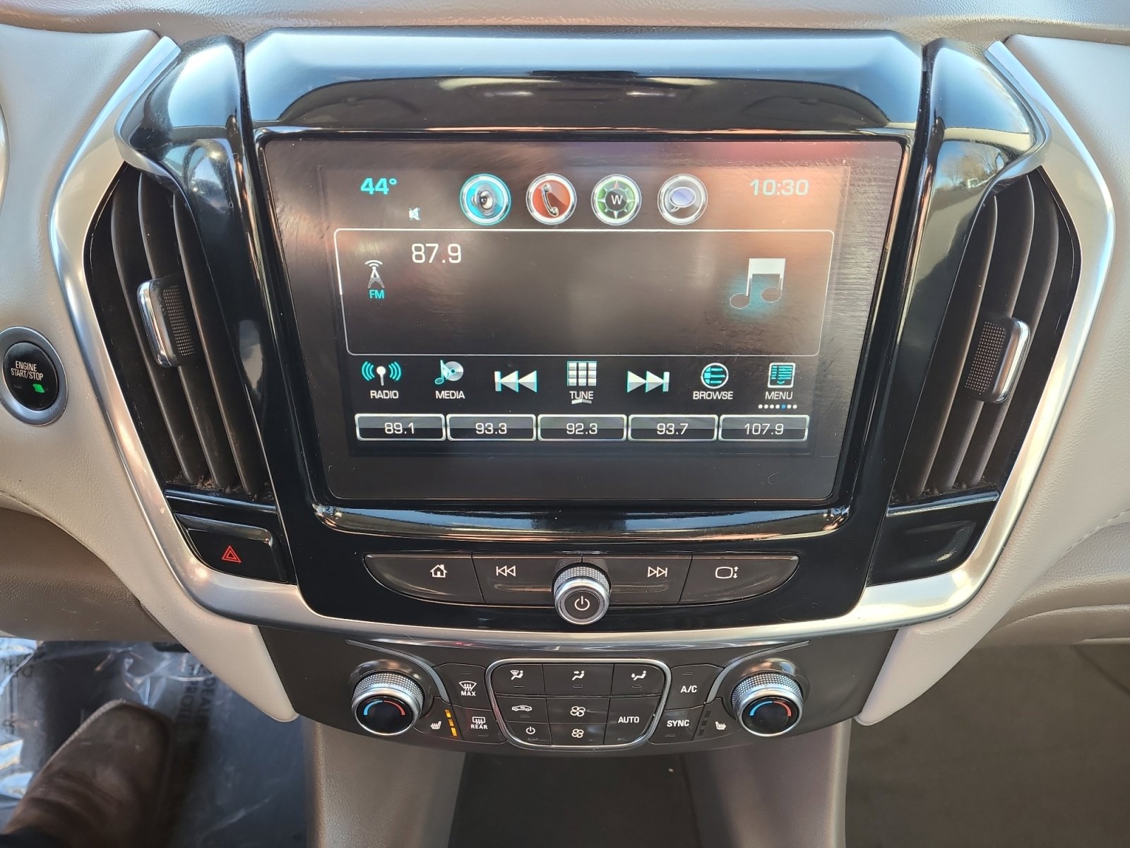 Used 2019 Chevrolet Traverse LT image 18