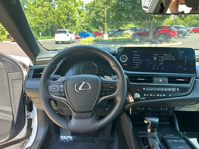 Used 2022 Lexus ES 350 w/ Premium Package FWD image 13