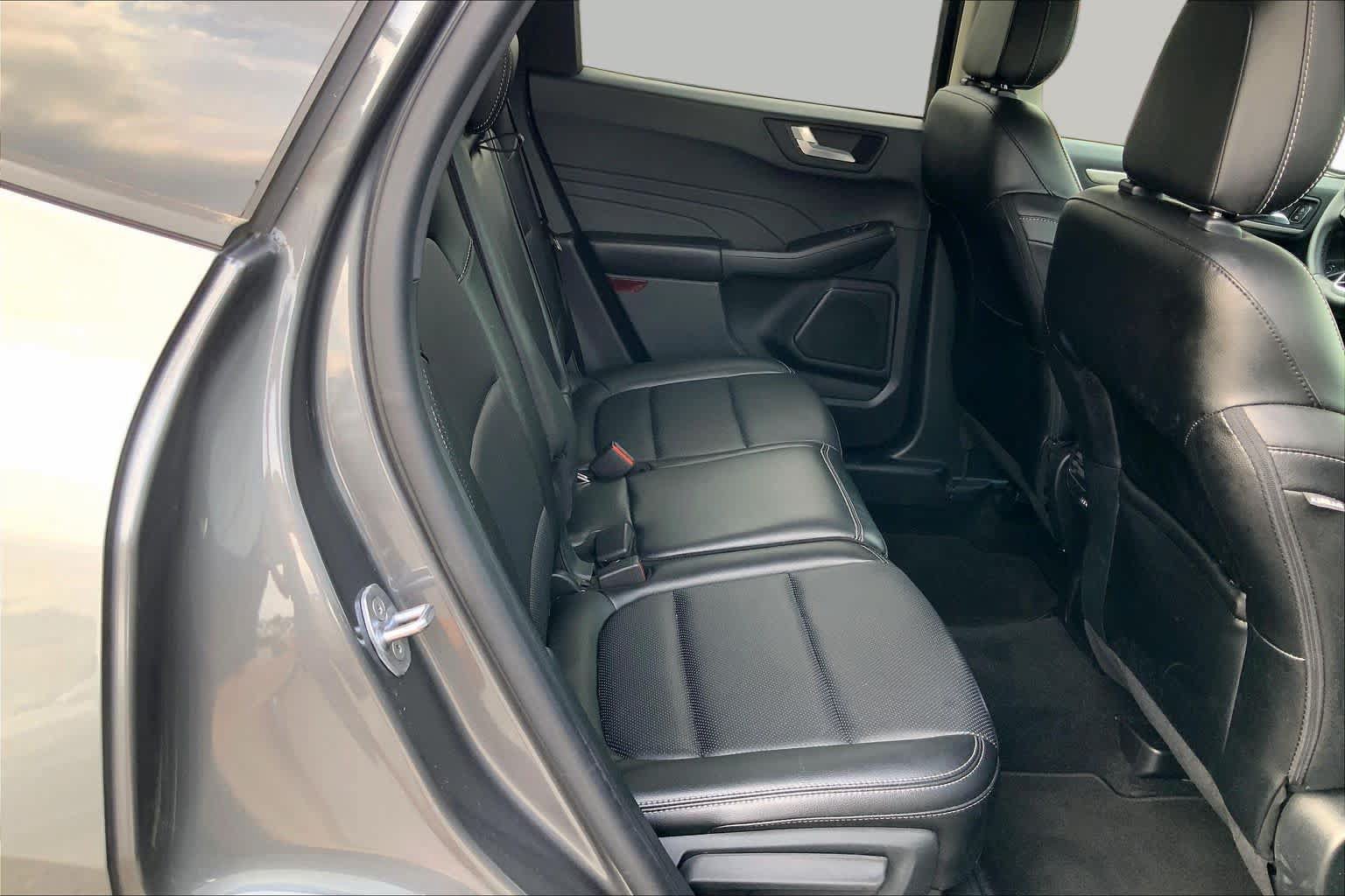 Used 2022 Ford Escape SEL FWD image 19