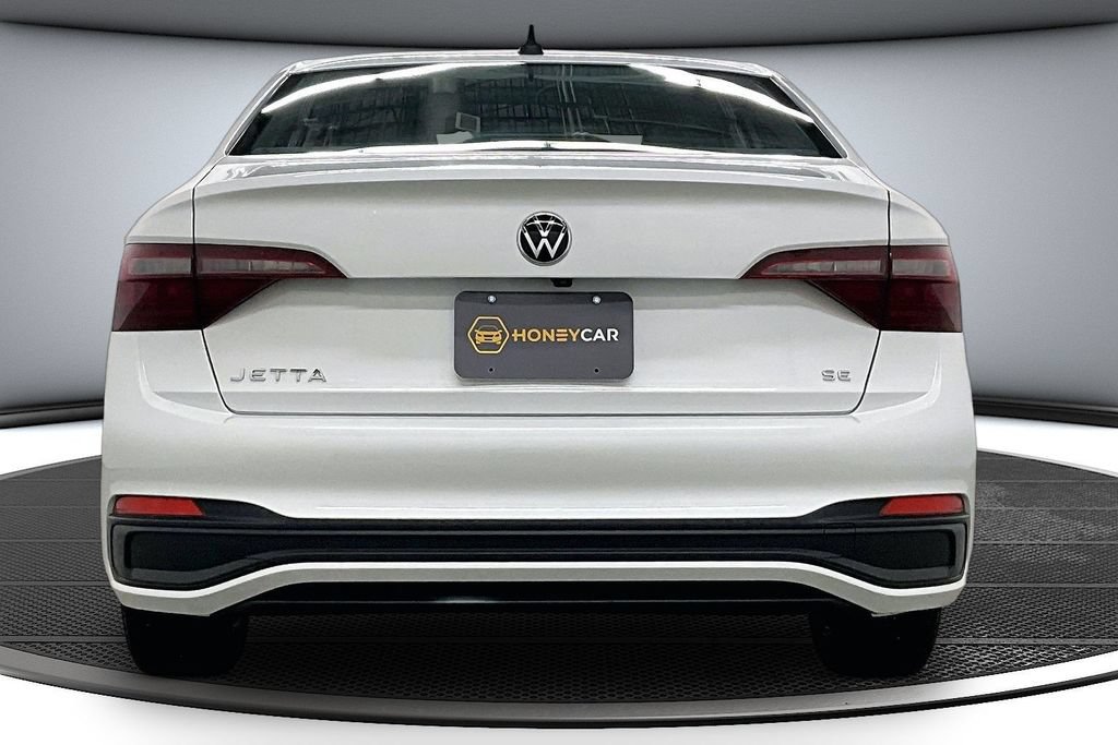 Used 2023 Volkswagen Jetta SE FWD image 5
