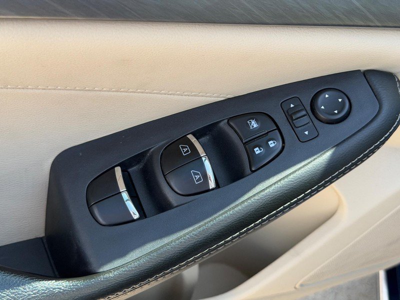 Used 2018 Nissan Maxima 3.5 SL FWD image 16