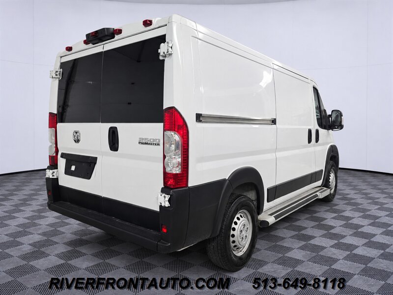 Used 2025 RAM ProMaster 2500 w/ U-Haul Equipment Group FWD image 4