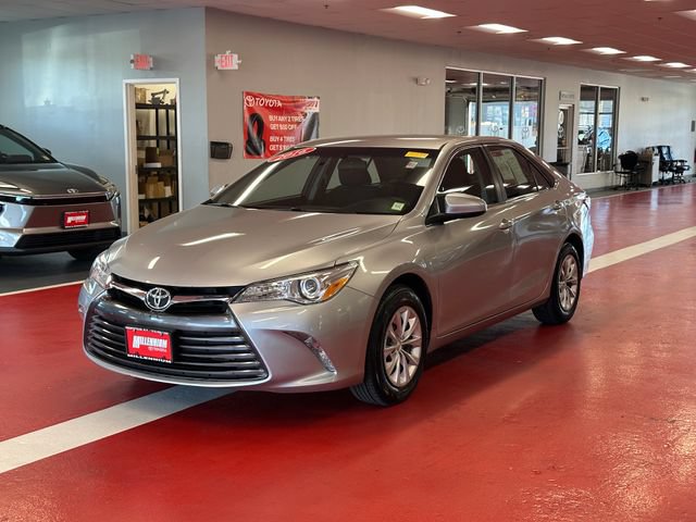Used 2016 Toyota Camry LE FWD image 7