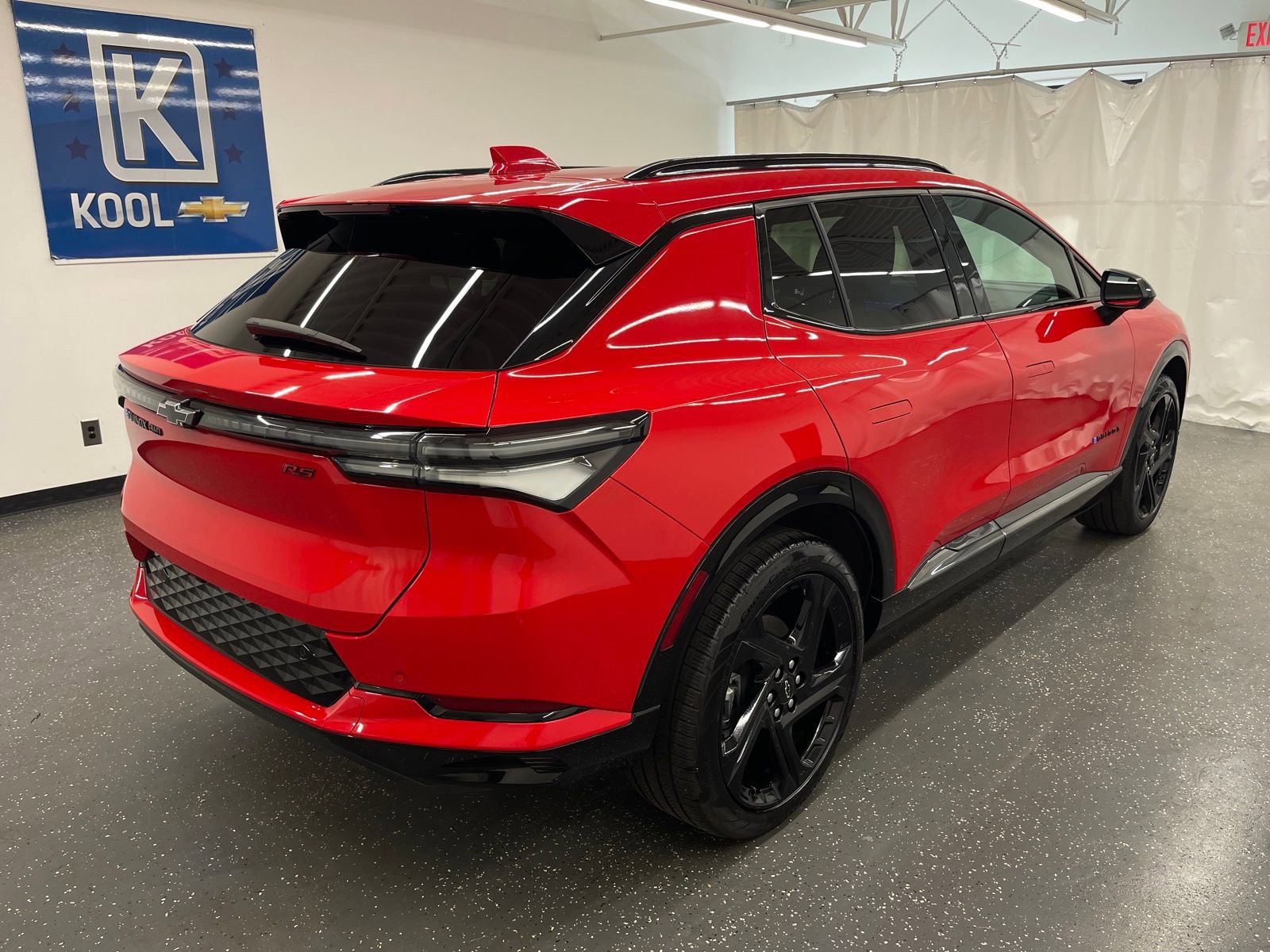 Used 2024 Chevrolet Equinox EV RS image 2