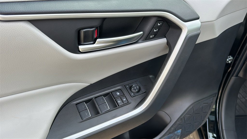 New 2025 Toyota RAV4 XLE Premium image 15