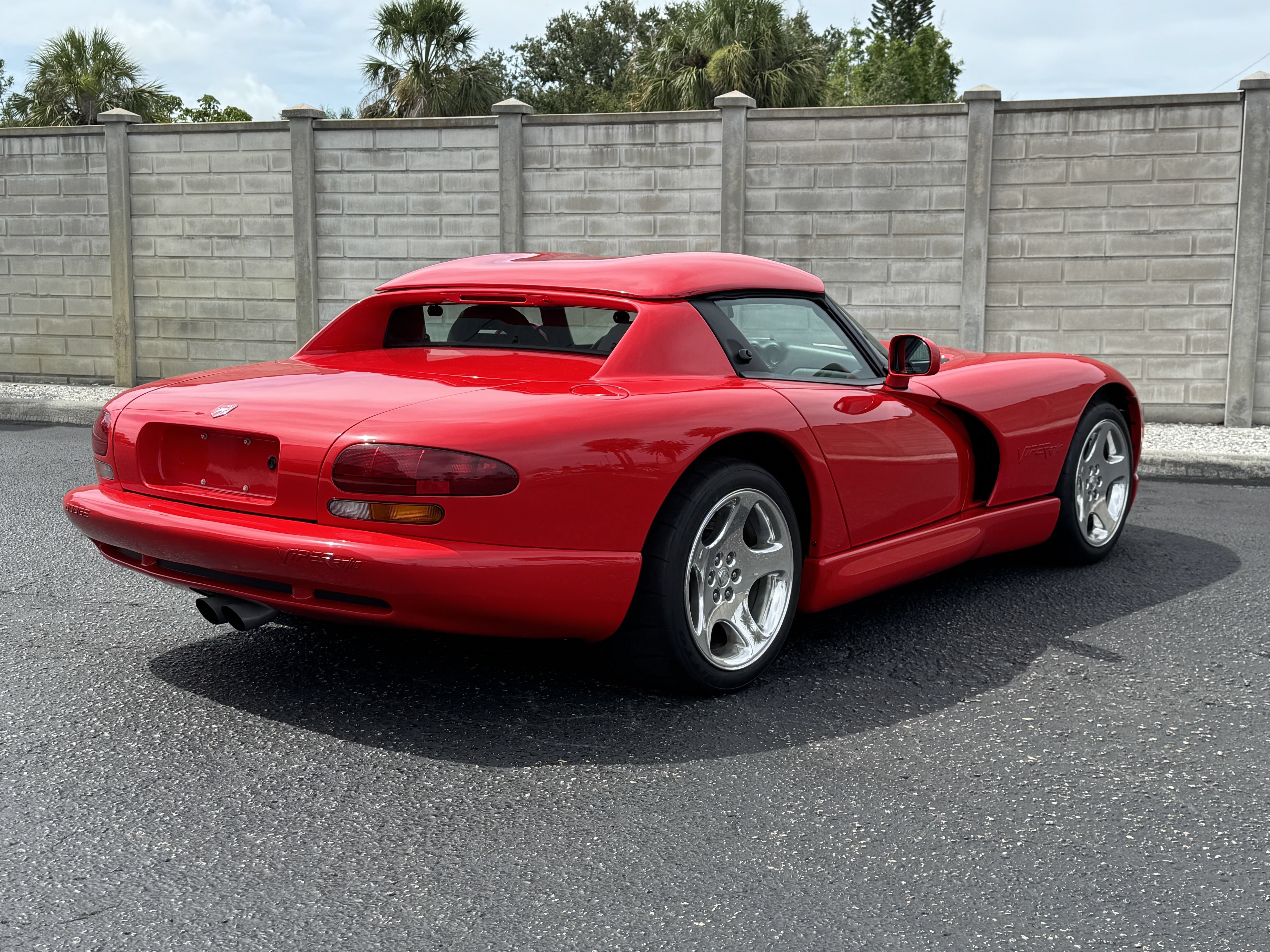Used 2000 Dodge Viper RT/10 RWD image 6