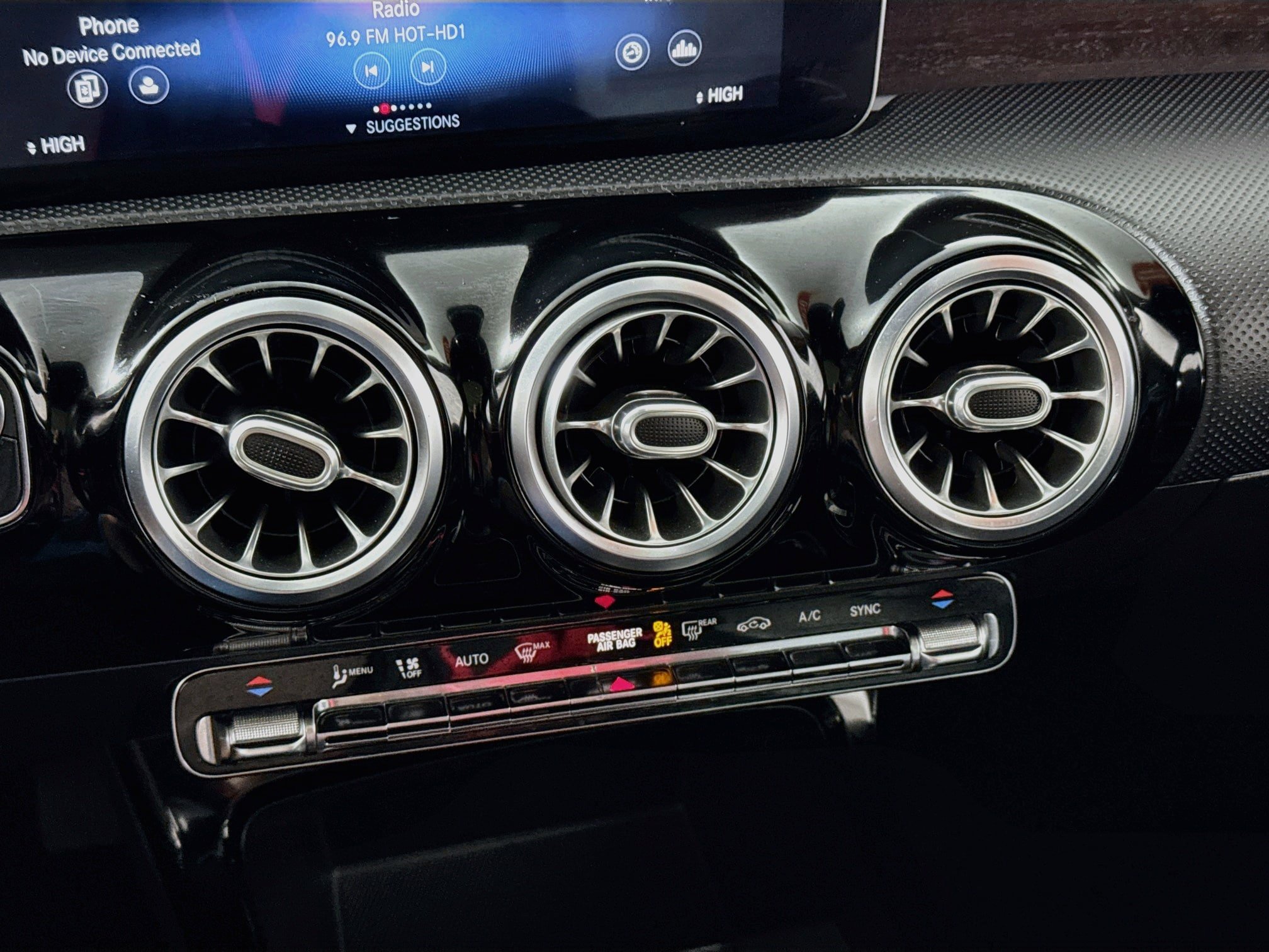 Used 2020 Mercedes-Benz CLA 250 4MATIC image 17