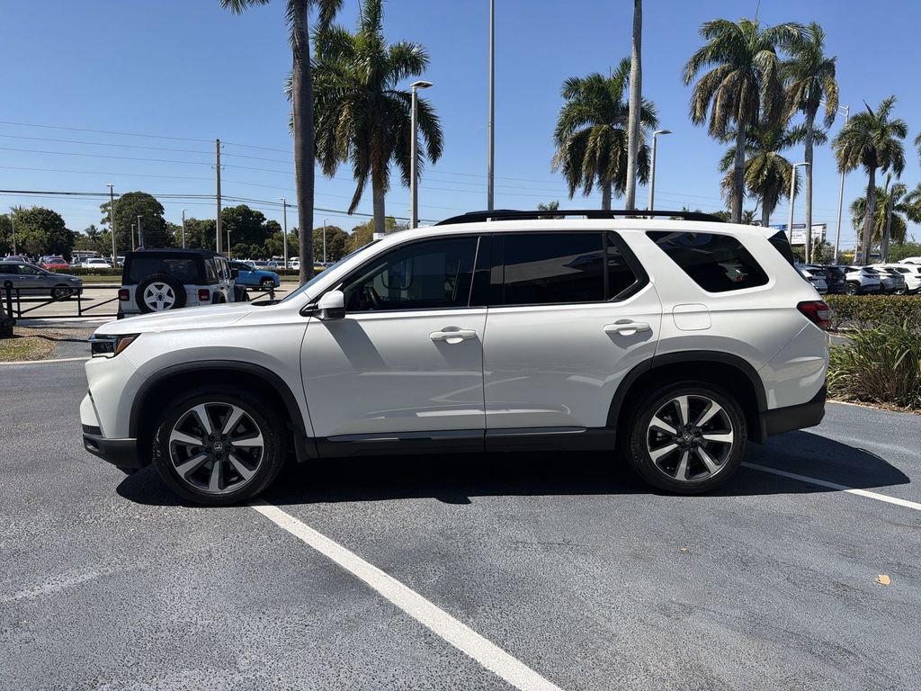 Used 2023 Honda Pilot Elite image 4