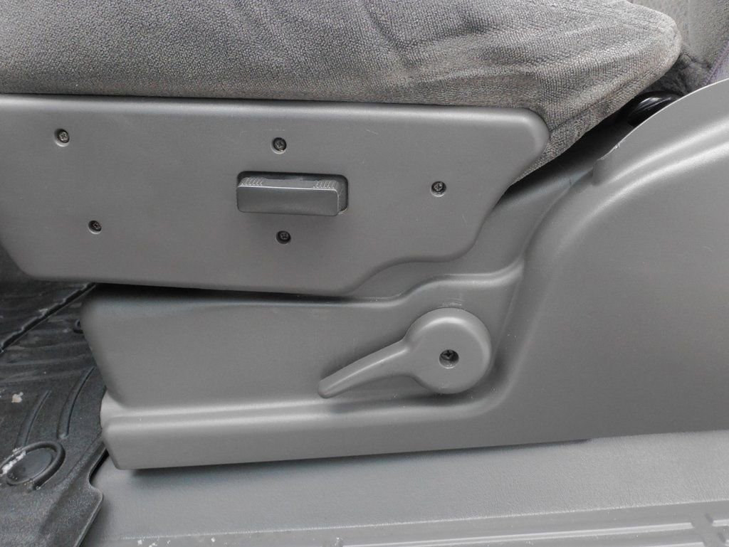 Used 2004 Chevrolet Silverado 2500 LS w/ Heavy-Duty Power Package image 20