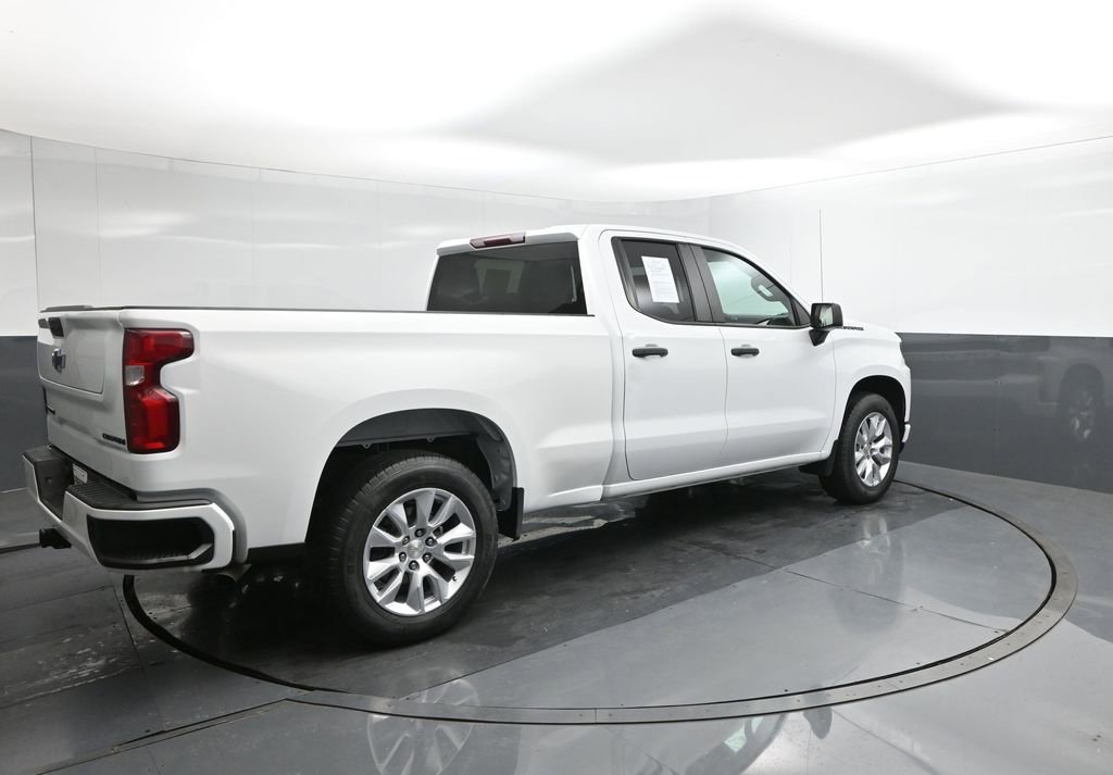 Used 2022 Chevrolet Silverado 1500 Custom w/ LPO, Dark Essentials Package image 11