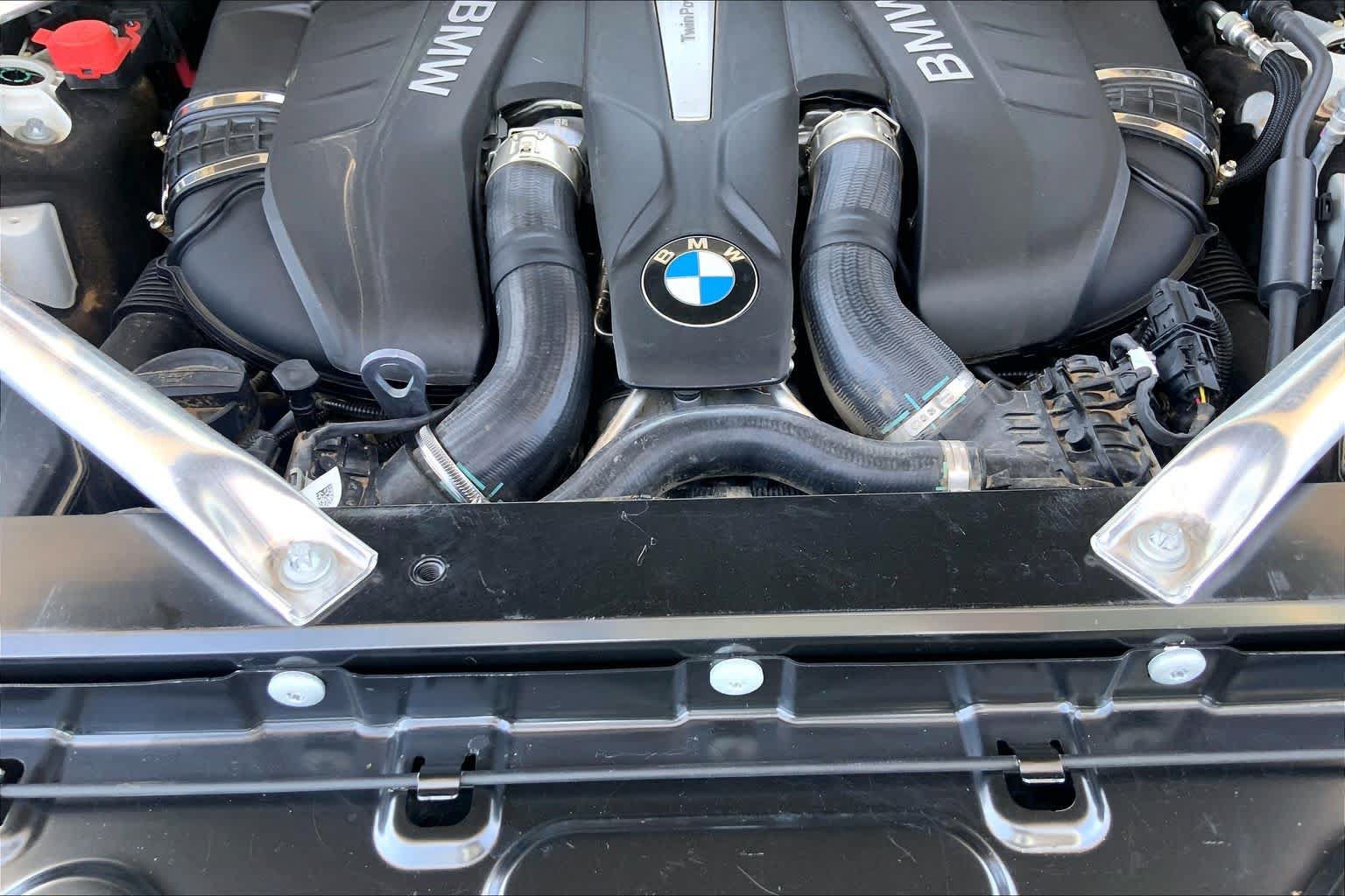 Used 2019 BMW X7 xDrive50i w/ M Sport Package AWD/4WD image 32