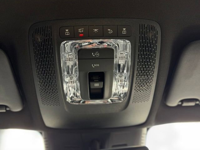 Used 2026 Mercedes-Benz GLB 250 4MATIC image 38