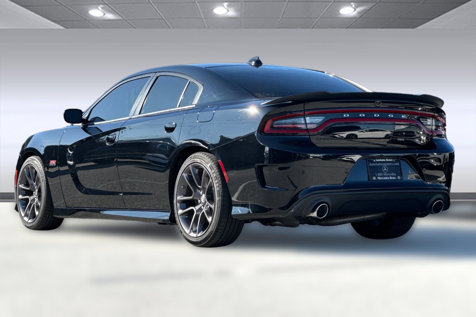 Used 2023 Dodge Charger Scat Pack w/ Navigation & Travel Group image 3