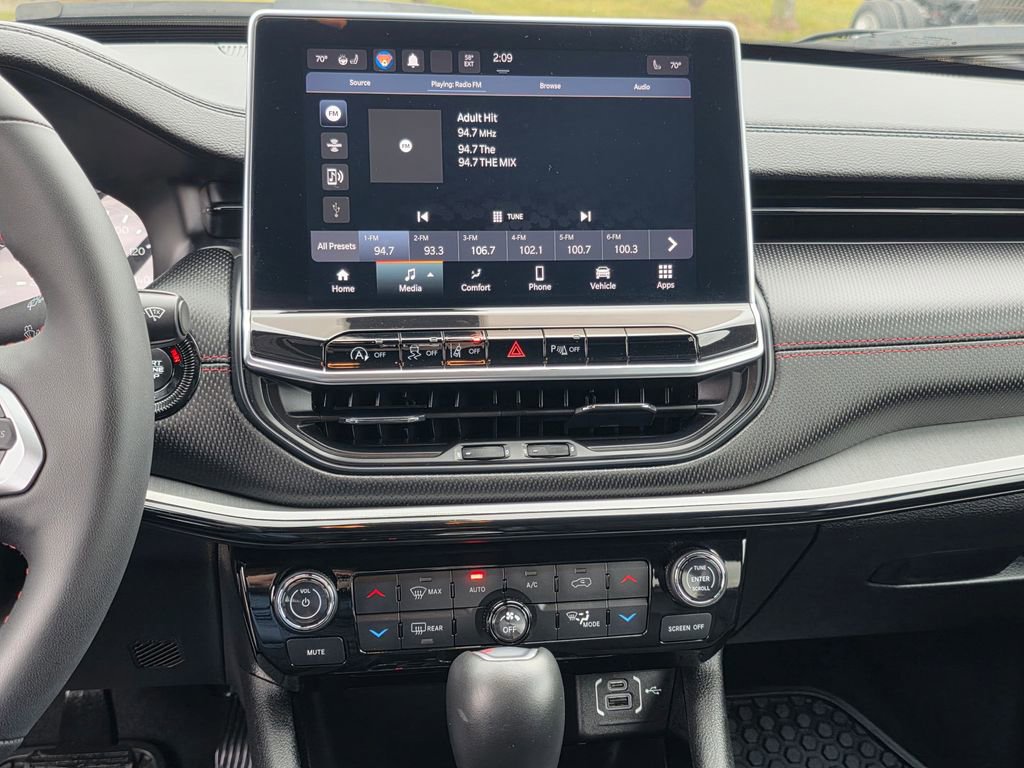 Used 2023 Jeep Compass Trailhawk w/ Trailhawk Convenience Group image 22