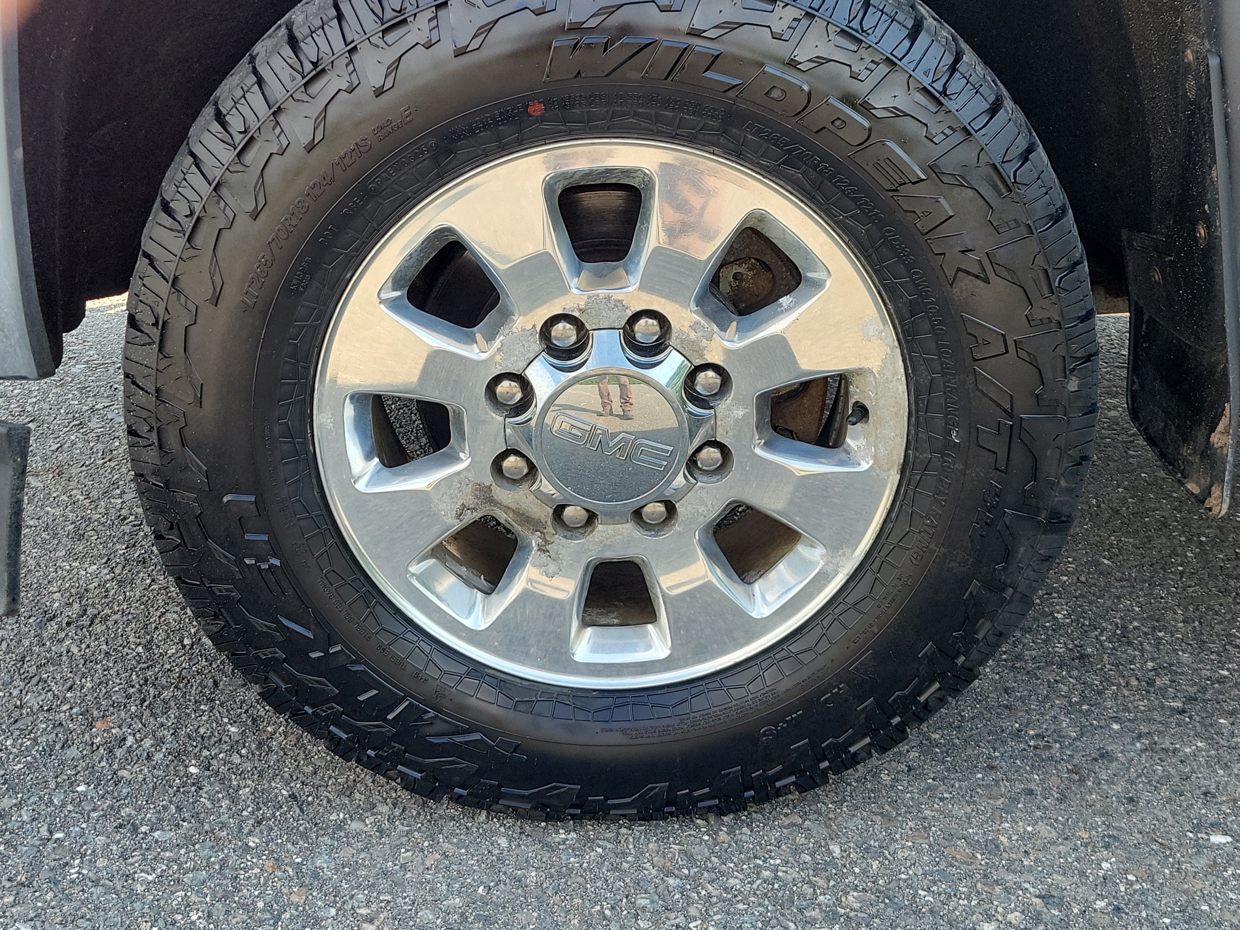 Used 2015 GMC Sierra 2500 SLE w/ SLE Preferred Package AWD/4WD image 12