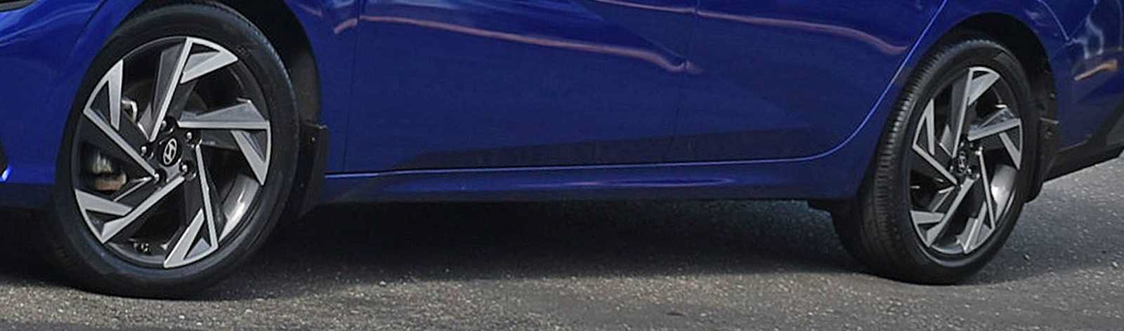 Used 2025 Hyundai Elantra Sport FWD image 26