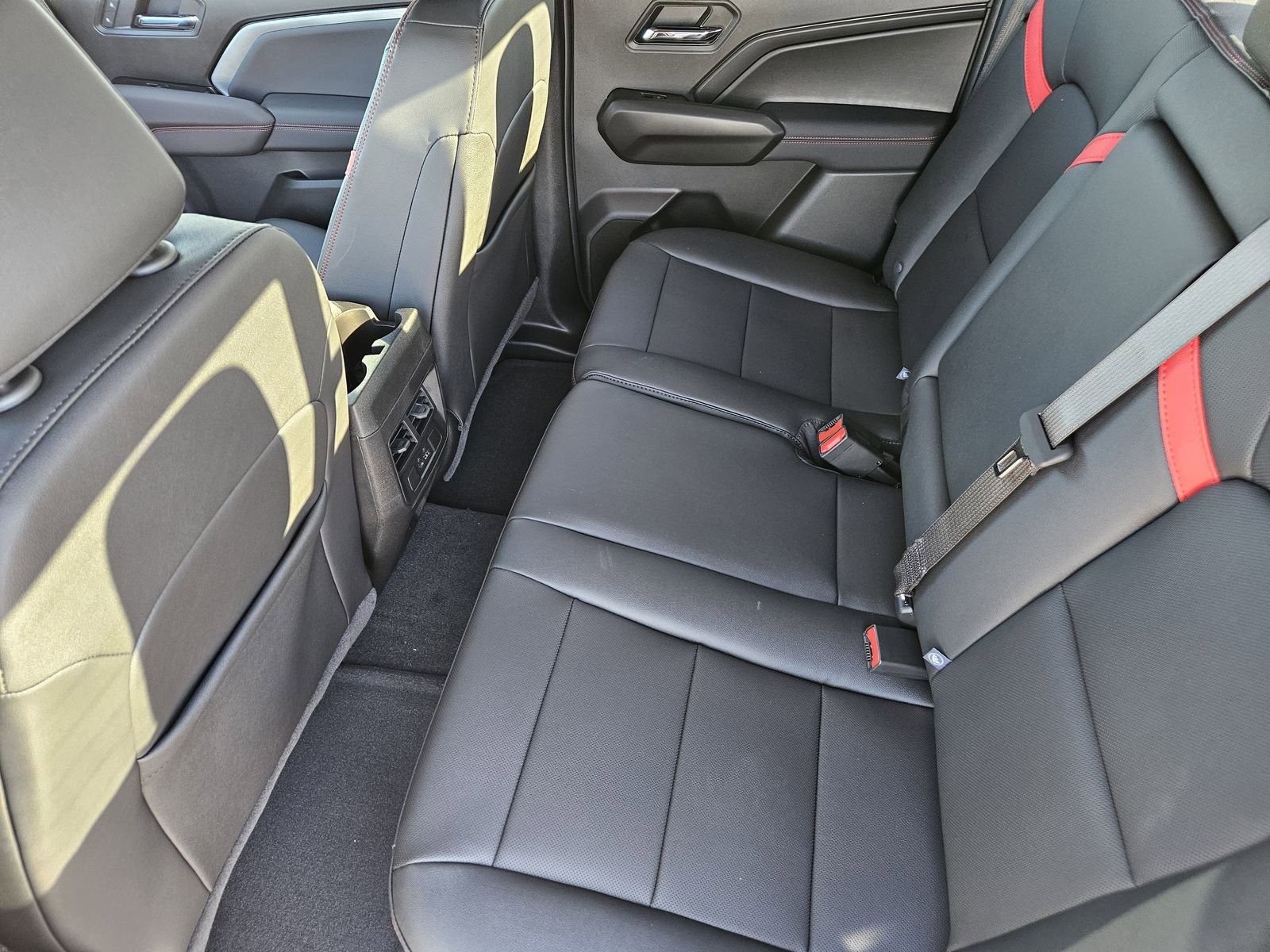 New 2026 Chevrolet Colorado Z71 w/ Z71 Convenience Package 2 AWD/4WD image 28