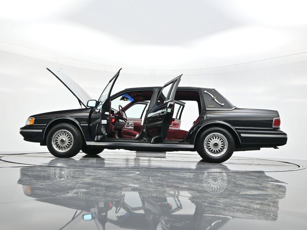 Used 1990 Lincoln Continental Signature image 49
