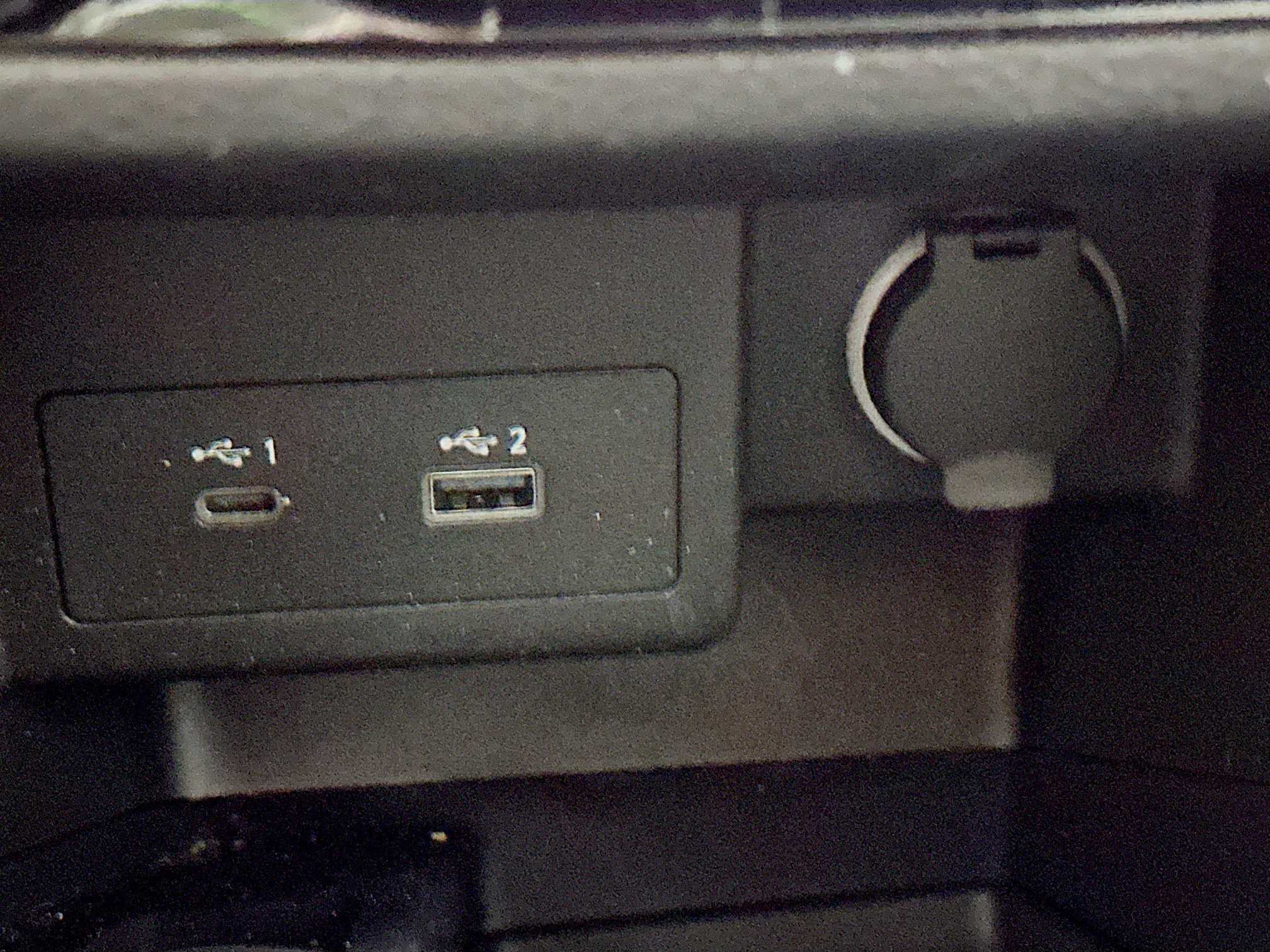 Used 2024 Nissan Kicks SR w/ SR Premium Package image 25