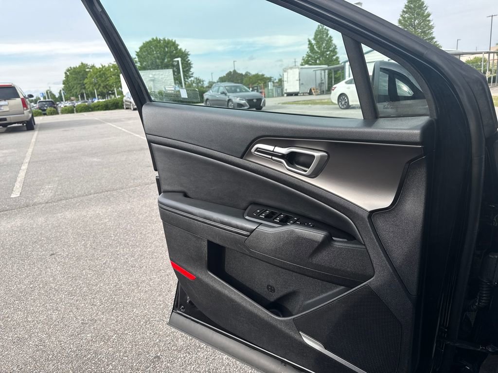 Used 2023 Kia Sportage EX FWD image 17