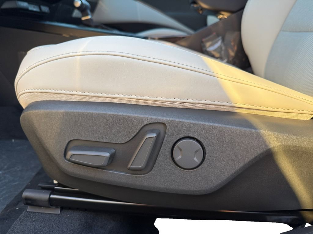 New 2025 Kia Niro EX Touring image 10