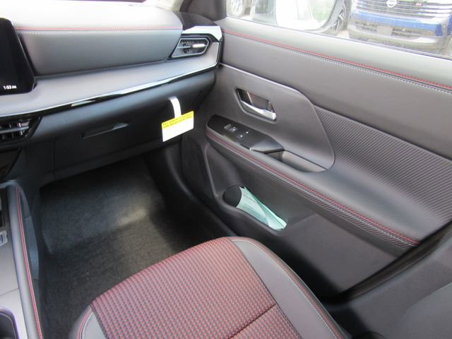 New 2026 Nissan Kicks SR w/ Cold Weather Package FWD image 19