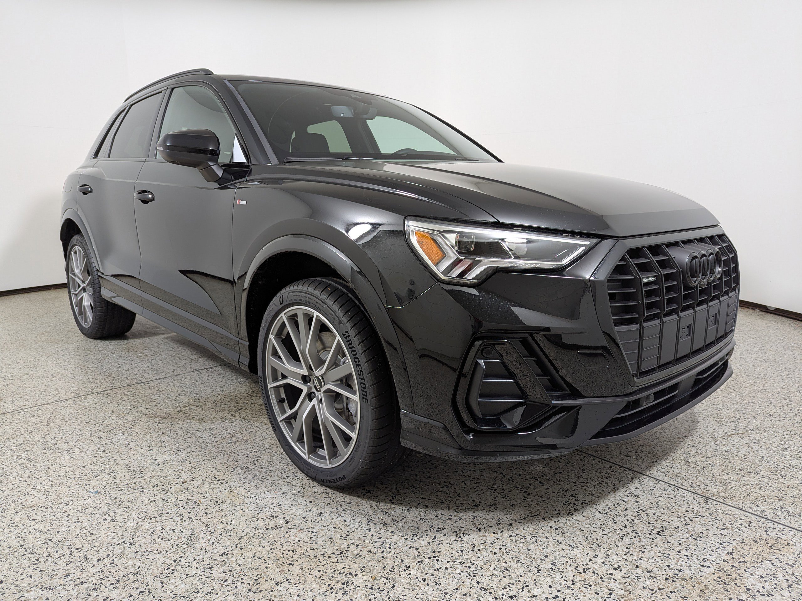 New 2025 Audi Q3 2.0T Premium Plus