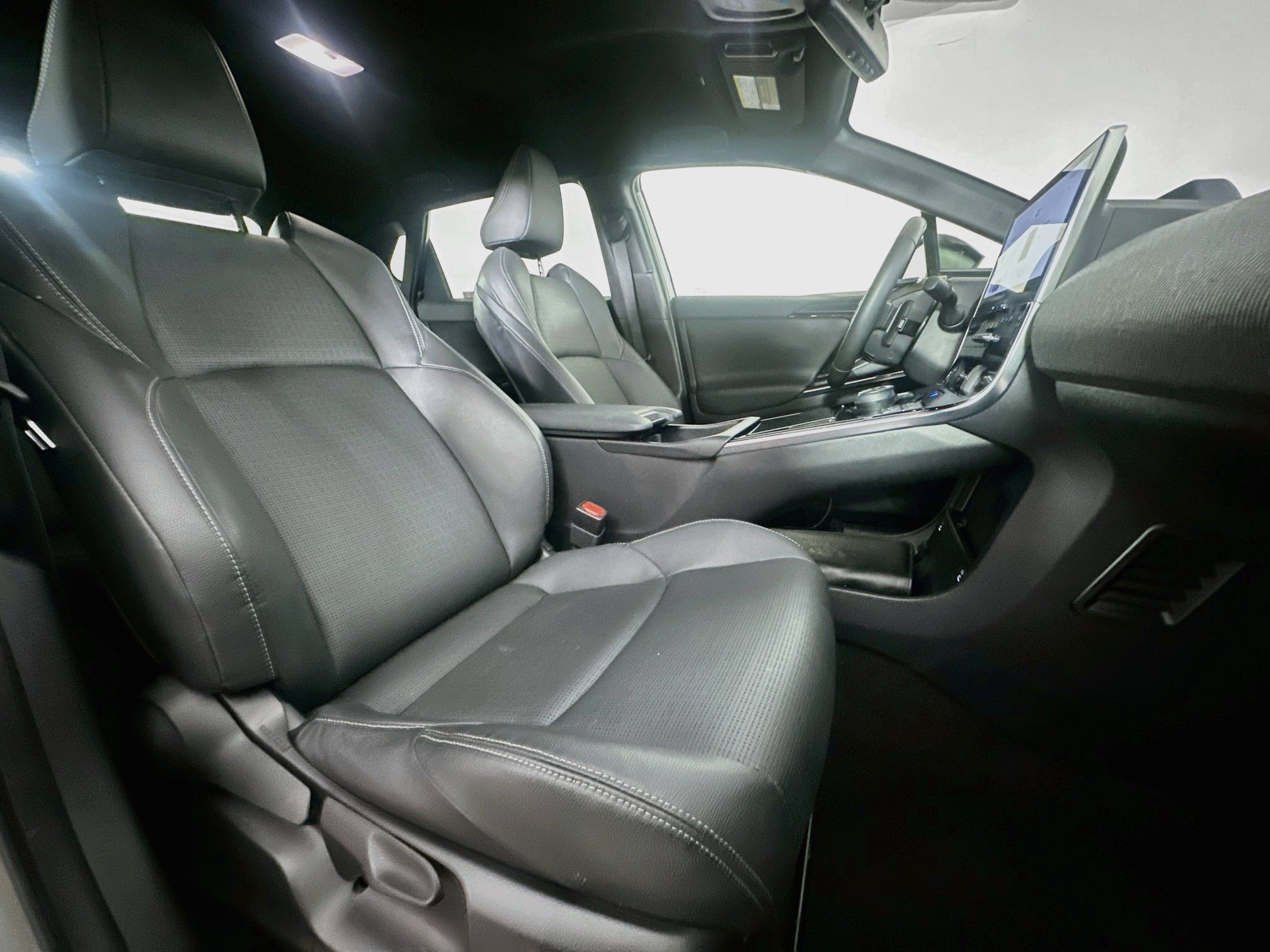 Used 2023 Subaru Solterra AWD image 31