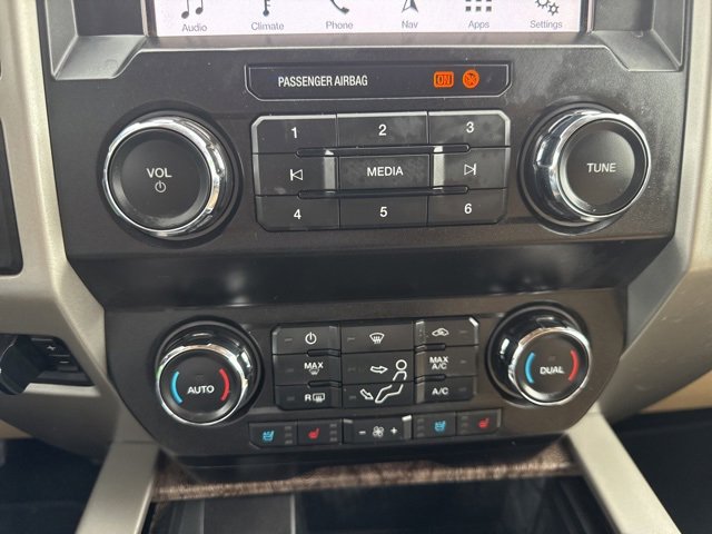 Used 2019 Ford F250 Lariat w/ Chrome Package image 23