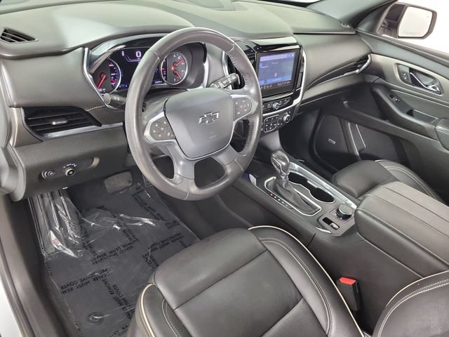 Used 2022 Chevrolet Traverse Premier w/ Redline Edition AWD/4WD image 18