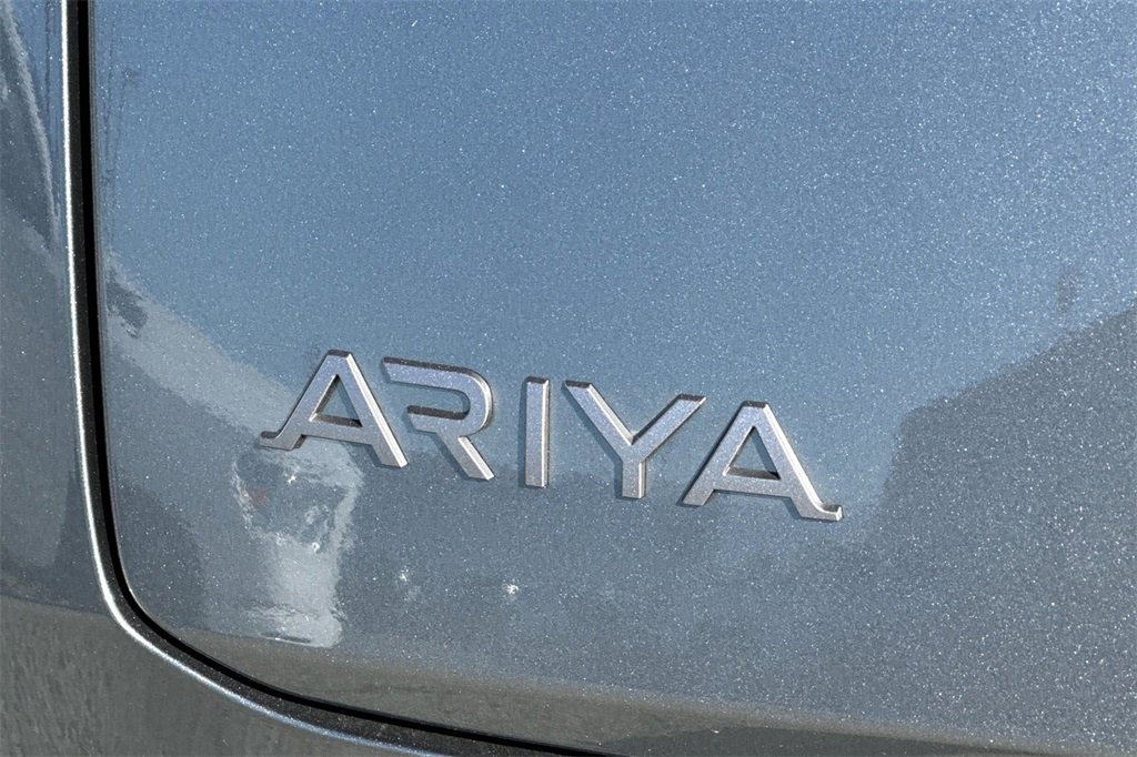 New 2025 Nissan Ariya FWD image 7