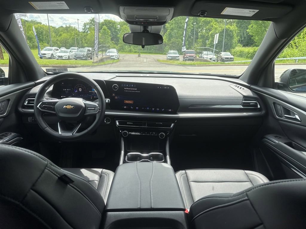 Used 2026 Chevrolet Traverse LT AWD/4WD image 11