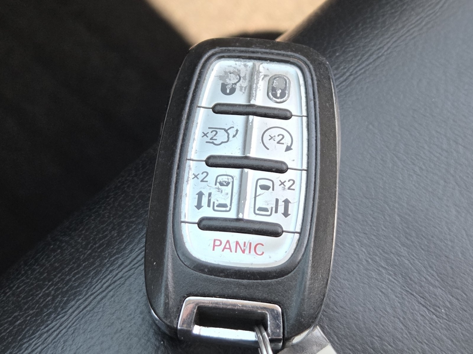 Used 2017 Chrysler Pacifica Touring-L Plus w/ Tire & Wheel Group FWD image 33