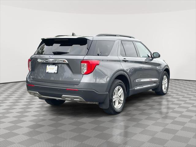 Used 2023 Ford Explorer XLT w/ Equipment Group 202A image 7